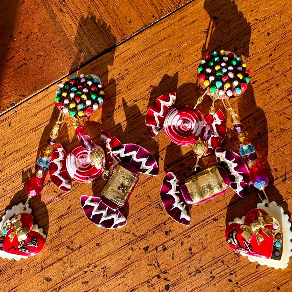 Lunch At The Ritz RARE Dangle Candy Heart Earrings - Picture 4 of 7